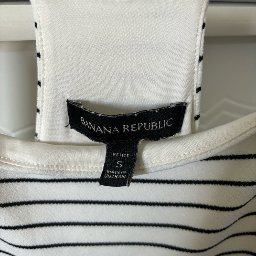 Banana Republic black and white striped small maxi dress - Picture 3 of 6